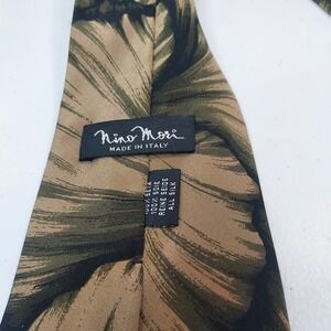 NINO MORI‎ 100 % ALL SILK MEN'S GEOMETRIC PATTERNED TIE